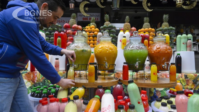 The advocates of juice cleansing, also known as juice fasting, are betting on a rejuvenating reboot of the body